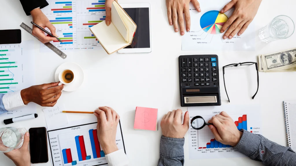 Análisis financiero en Master R